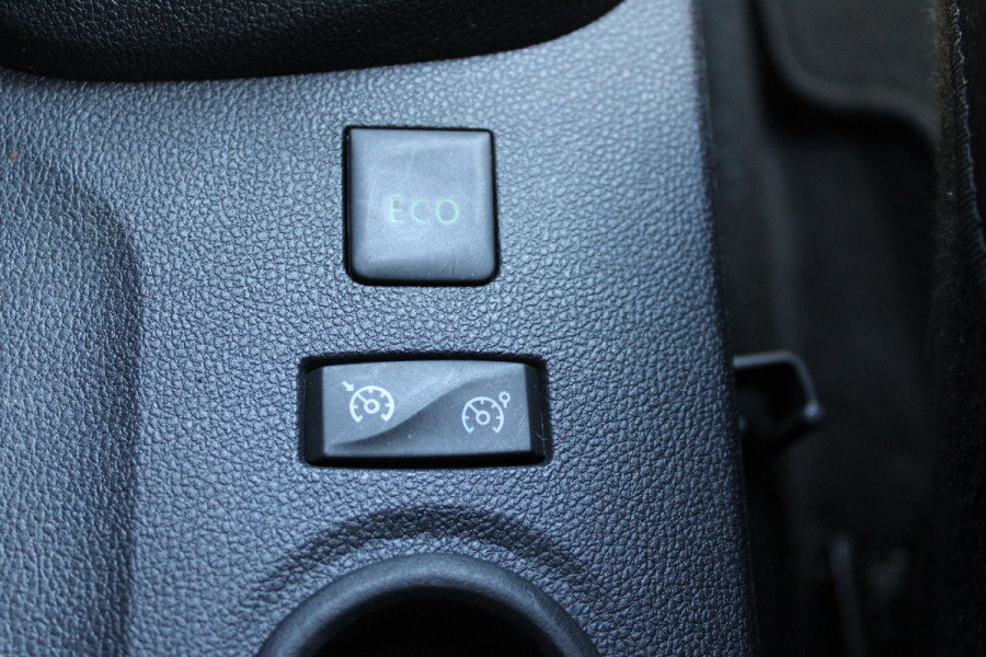 Renault Captur 0.9 TCe Limited | Trekhaak | Cruise control | Navigatie