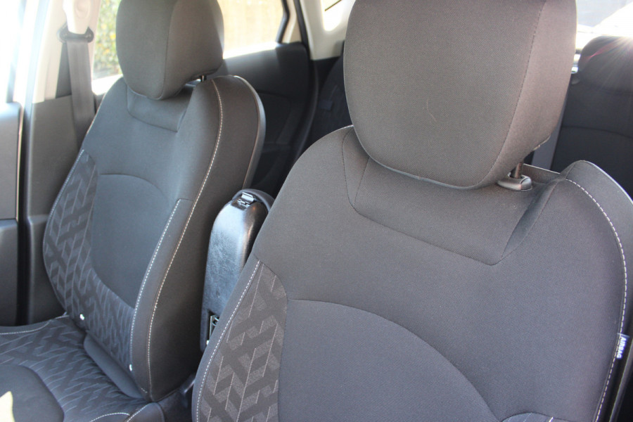 Renault Captur 0.9 TCe Limited | Trekhaak | Cruise control | Navigatie