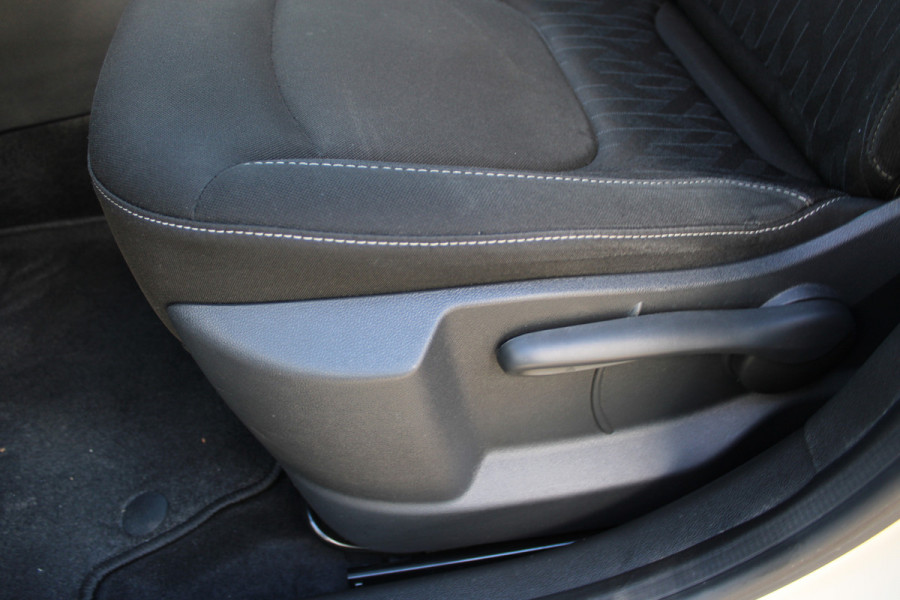 Renault Captur 0.9 TCe Limited | Trekhaak | Cruise control | Navigatie