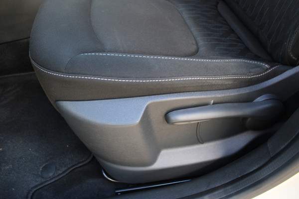 Renault Captur 0.9 TCe Limited | Trekhaak | Cruise control | Navigatie