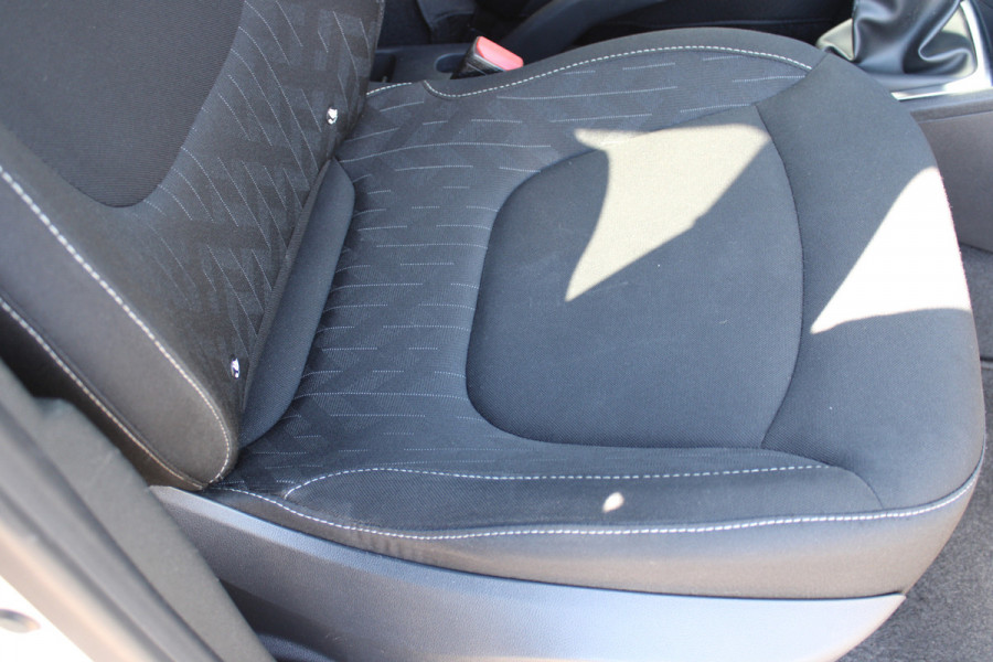 Renault Captur 0.9 TCe Limited | Trekhaak | Cruise control | Navigatie