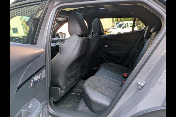 Peugeot 2008 1.2 PureTech 130 GT|Panodak|Elektr.Stoel|Adaptive-Cruise|Massage|Blindspot|Trekhaak