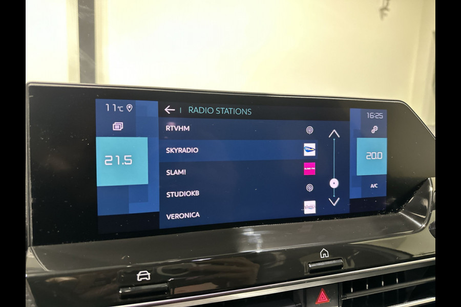 Citroën Ë-C4 Shine 50 kWh | Panoramadak | adaptieve cruise control | Apple & Android Carplay | SoH (batterijcheck) 93.19 % score!