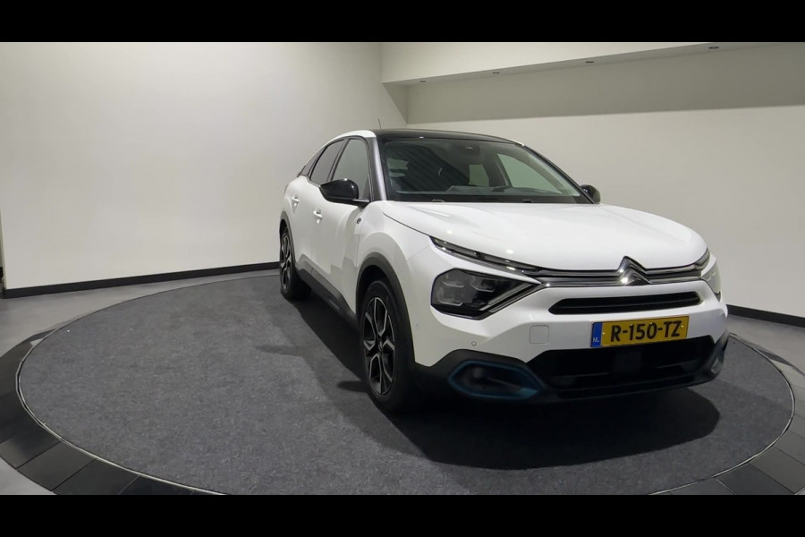 Citroën Ë-C4 Shine 50 kWh | Panoramadak | adaptieve cruise control | Apple & Android Carplay | SoH (batterijcheck) 93.19 % score!