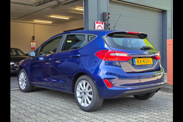 Ford Fiesta 1.0 EcoBoost Titanium / NAP / GARANTIE / CARPLAY / CAMERA / ALLSEASON / 6-BAK / DAB+ / LED / ISOFIX / LM-VELGEN ''16 !