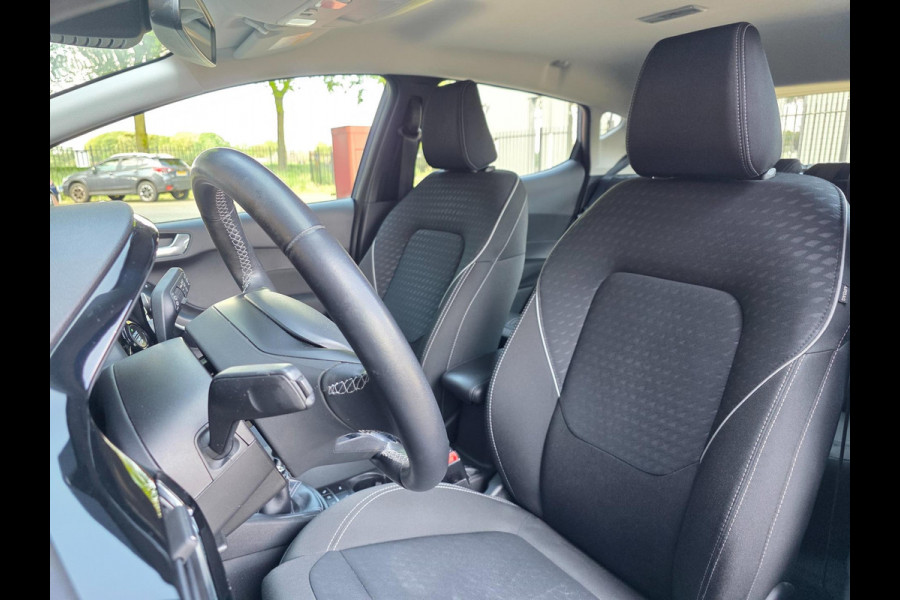 Ford Fiesta 1.0 EcoBoost Titanium / NAP / GARANTIE / CARPLAY / CAMERA / ALLSEASON / 6-BAK / DAB+ / LED / ISOFIX / LM-VELGEN ''16 !