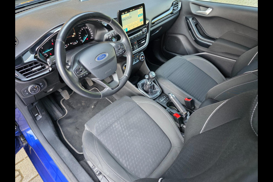 Ford Fiesta 1.0 EcoBoost Titanium / NAP / GARANTIE / CARPLAY / CAMERA / ALLSEASON / 6-BAK / DAB+ / LED / ISOFIX / LM-VELGEN ''16 !