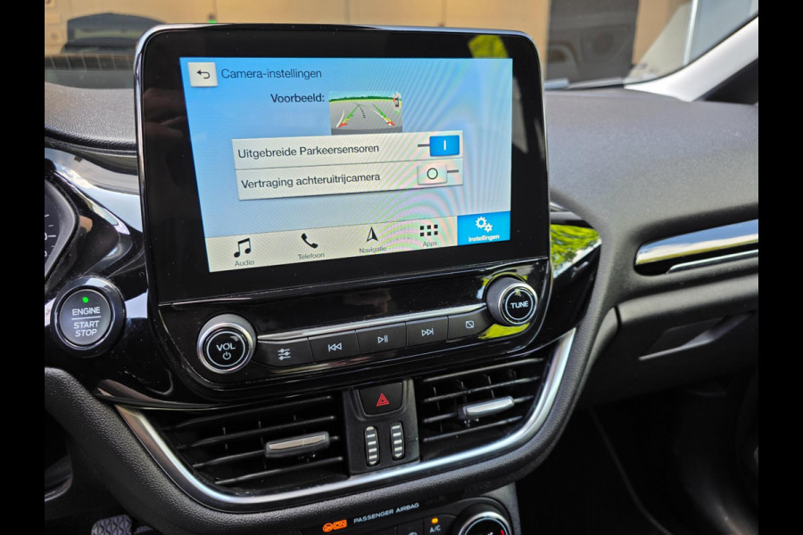 Ford Fiesta 1.0 EcoBoost Titanium / NAP / GARANTIE / CARPLAY / CAMERA / ALLSEASON / 6-BAK / DAB+ / LED / ISOFIX / LM-VELGEN ''16 !