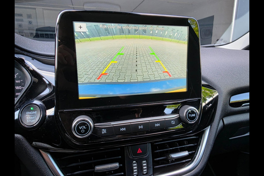 Ford Fiesta 1.0 EcoBoost Titanium / NAP / GARANTIE / CARPLAY / CAMERA / ALLSEASON / 6-BAK / DAB+ / LED / ISOFIX / LM-VELGEN ''16 !