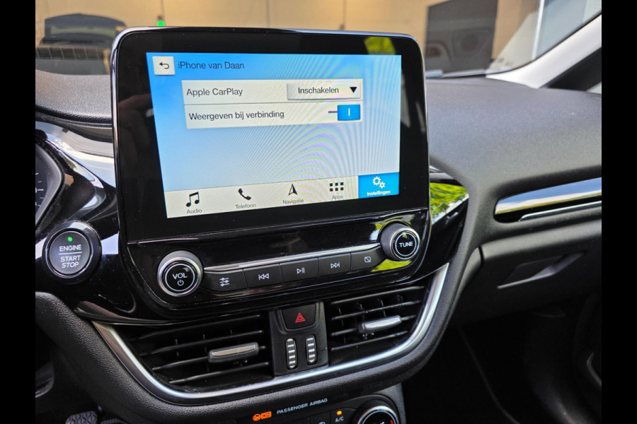 Ford Fiesta 1.0 EcoBoost Titanium / NAP / GARANTIE / CARPLAY / CAMERA / ALLSEASON / 6-BAK / DAB+ / LED / ISOFIX / LM-VELGEN ''16 !