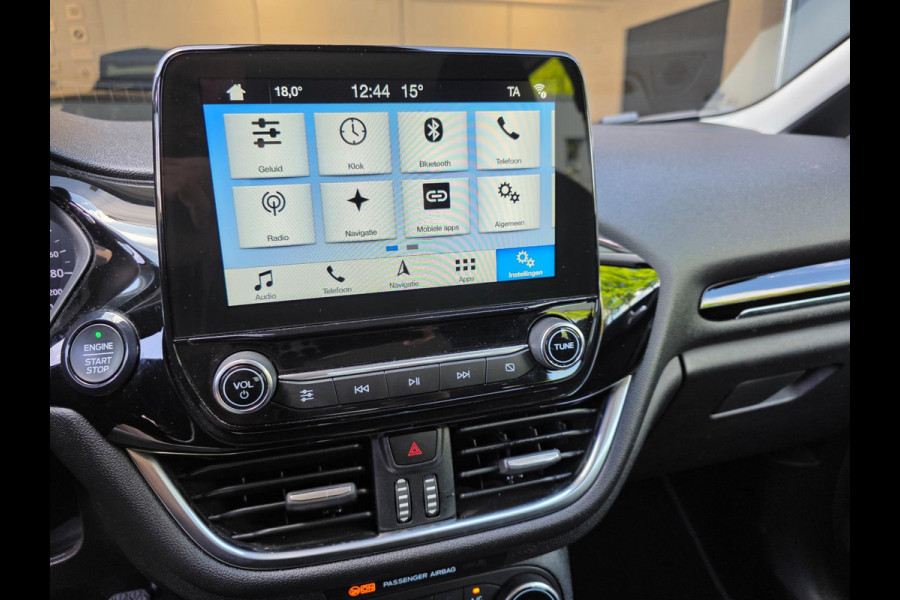 Ford Fiesta 1.0 EcoBoost Titanium / NAP / GARANTIE / CARPLAY / CAMERA / ALLSEASON / 6-BAK / DAB+ / LED / ISOFIX / LM-VELGEN ''16 !