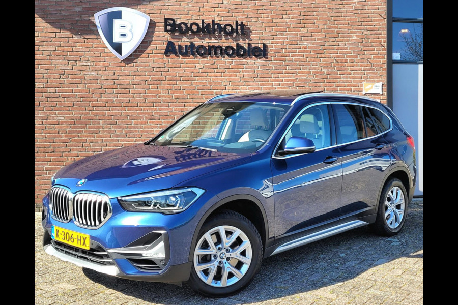 BMW X1 SDrive20i Pano, HUD, ACC, Drive Assist [BTW, NL-auto met NAP]