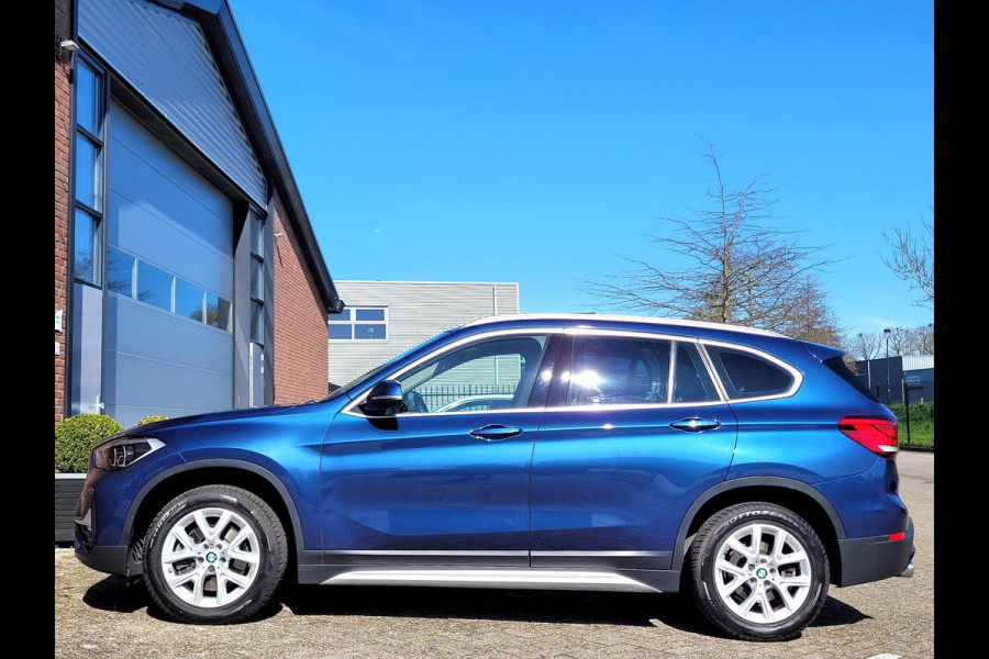 BMW X1 SDrive20i Pano, HUD, ACC, Drive Assist [BTW, NL-auto met NAP]