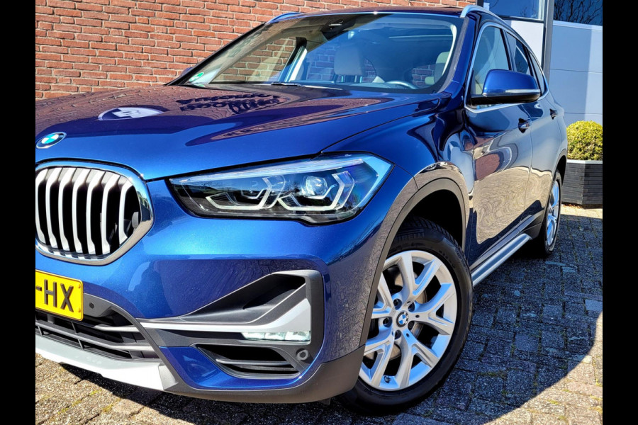 BMW X1 SDrive20i Pano, HUD, ACC, Drive Assist [BTW, NL-auto met NAP]