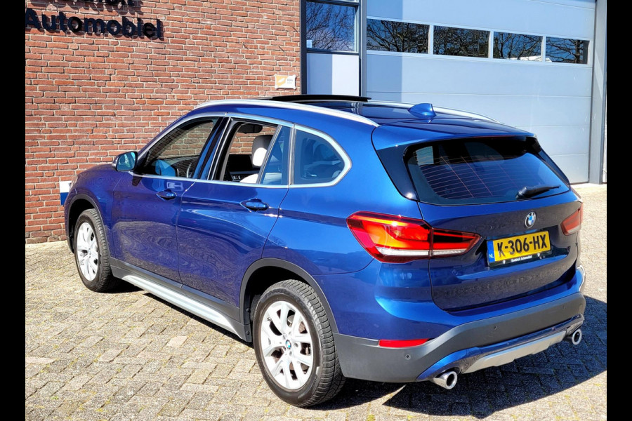 BMW X1 SDrive20i Pano, HUD, ACC, Drive Assist [BTW, NL-auto met NAP]