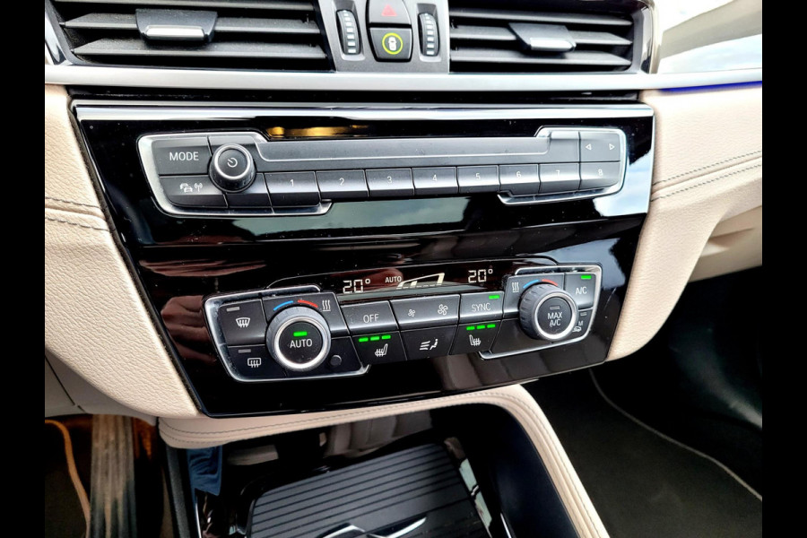 BMW X1 SDrive20i Pano, HUD, ACC, Drive Assist [BTW, NL-auto met NAP]