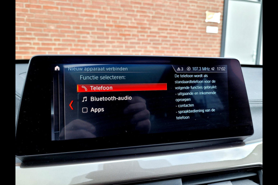 BMW X1 SDrive20i Pano, HUD, ACC, Drive Assist [BTW, NL-auto met NAP]
