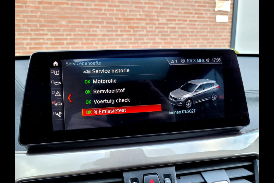 BMW X1 SDrive20i Pano, HUD, ACC, Drive Assist [BTW, NL-auto met NAP]