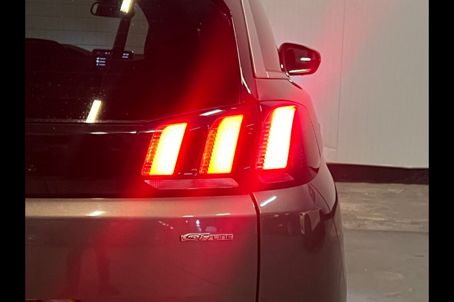Peugeot 5008 1.2 PureTech GT-Line | 7 Pers|Pano|Navi|Cam|Dodehoek|Trekhaak|Dealer Onderhouden