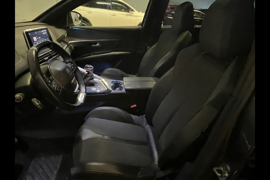 Peugeot 5008 1.2 PureTech GT-Line | 7 Pers|Pano|Navi|Cam|Dodehoek|Trekhaak|Dealer Onderhouden