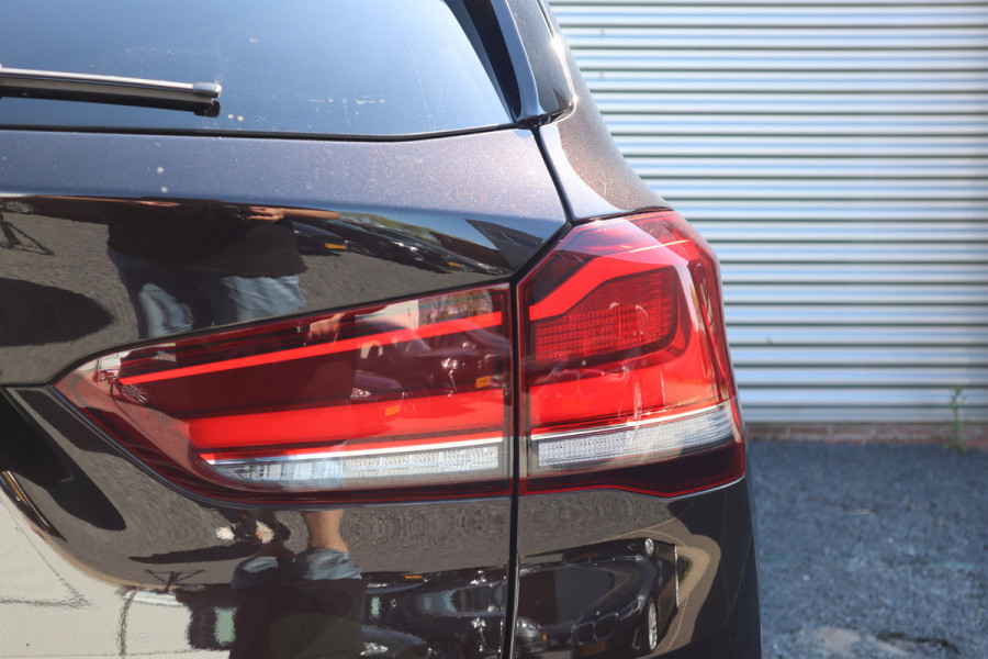 BMW X1 xDrive25e Trekhaak / Camera / Head-up / LED / Stoelverwarming / Cruise / Climate