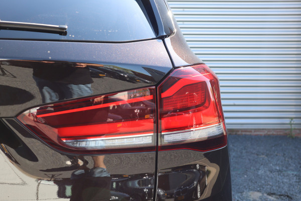 BMW X1 xDrive25e Trekhaak / Camera / Head-up / LED / Stoelverwarming / Cruise / Climate