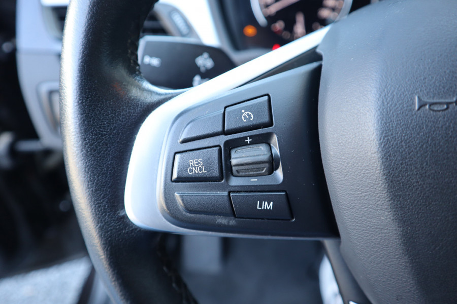 BMW X1 xDrive25e Trekhaak / Camera / Head-up / LED / Stoelverwarming / Cruise / Climate