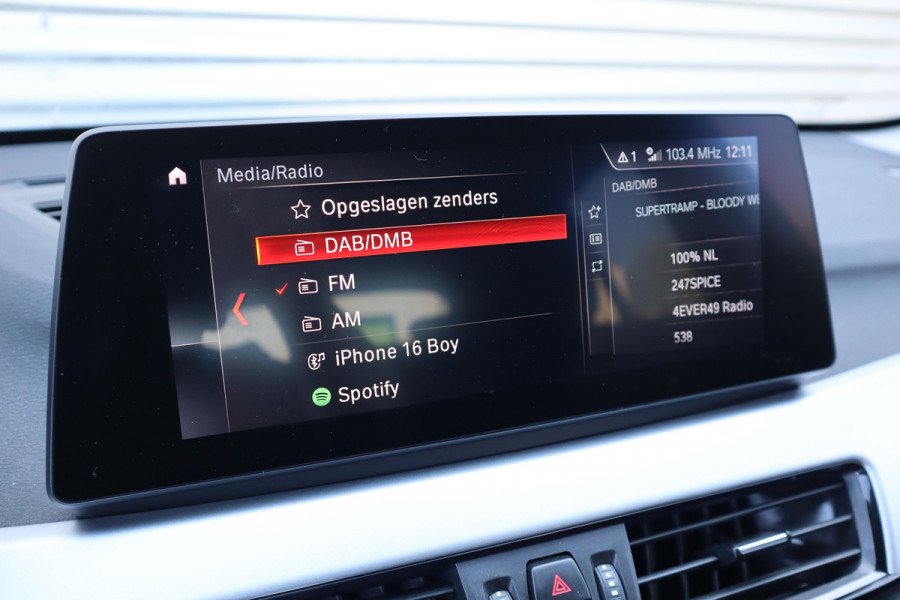 BMW X1 xDrive25e Trekhaak / Camera / Head-up / LED / Stoelverwarming / Cruise / Climate