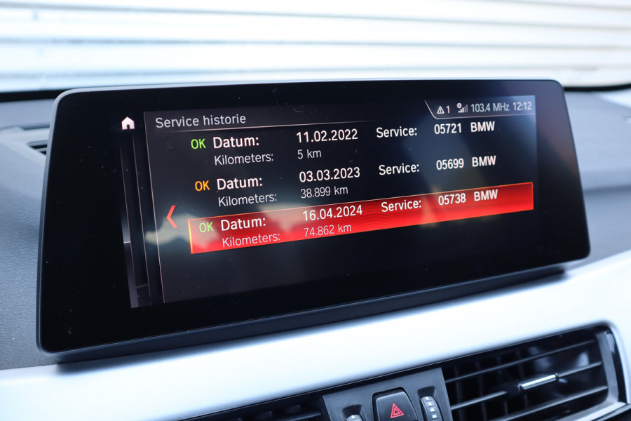 BMW X1 xDrive25e Trekhaak / Camera / Head-up / LED / Stoelverwarming / Cruise / Climate