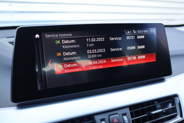 BMW X1 xDrive25e Trekhaak / Camera / Head-up / LED / Stoelverwarming / Cruise / Climate