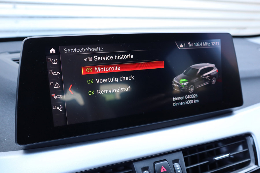 BMW X1 xDrive25e Trekhaak / Camera / Head-up / LED / Stoelverwarming / Cruise / Climate