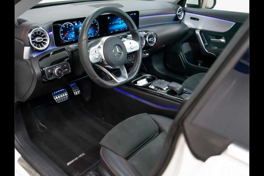 Mercedes-Benz CLA-Klasse CLA 220 AMG Line | Pano | 19 inch