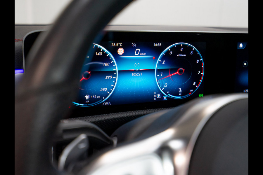 Mercedes-Benz CLA-Klasse CLA 220 AMG Line | Pano | 19 inch