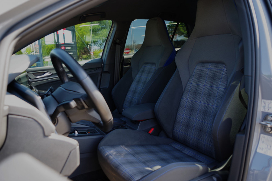 Volkswagen Golf 1.4 eHybrid GTE 245 PK PHEV, Winterpakket, Carplay, Adap. Cruise Control, Sfeerverlichting