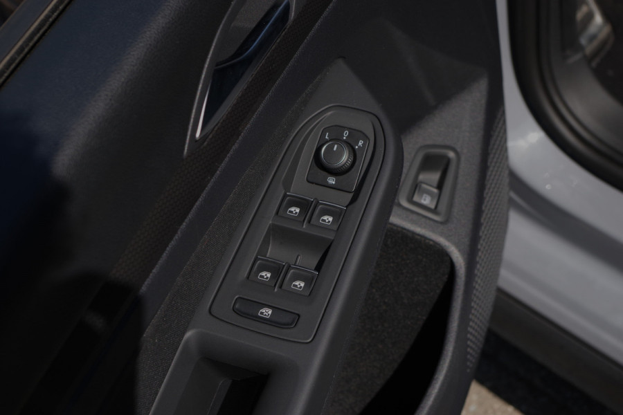 Volkswagen Golf 1.4 eHybrid GTE 245 PK PHEV, Winterpakket, Carplay, Adap. Cruise Control, Sfeerverlichting