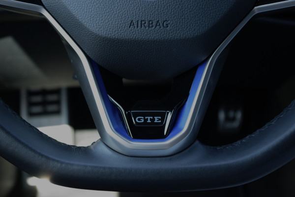 Volkswagen Golf 1.4 eHybrid GTE 245 PK PHEV, Winterpakket, Carplay, Adap. Cruise Control, Sfeerverlichting