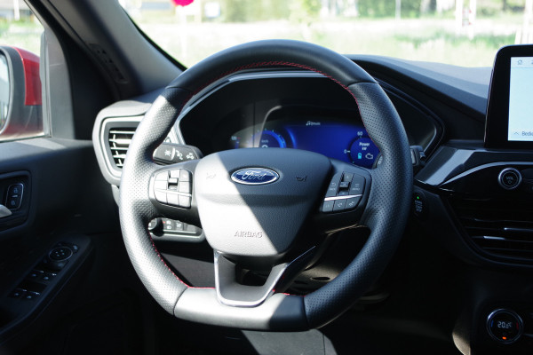 Ford Kuga 2.5 PHEV 225 PK ST-Line, Winterpakket, Adap. Cruise Control, Camera, Sportstuur, Carplay, Navigatie