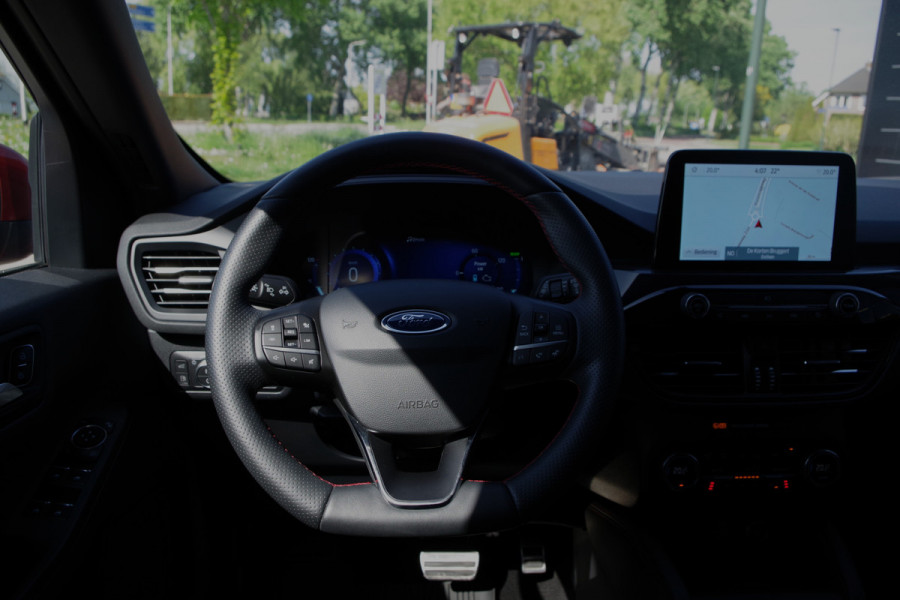 Ford Kuga 2.5 PHEV 225 PK ST-Line, Winterpakket, Adap. Cruise Control, Camera, Sportstuur, Carplay, Navigatie