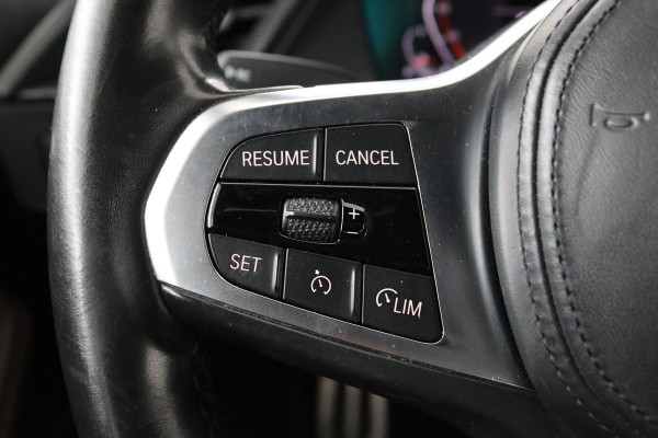 BMW 1-serie 116i High Executive | M Sport | Leder | Stoelverwarming | Carplay | Full LED | Sportstoelen | Navigatie | Climate control | Live Cockpit | Parkeerhulp | Cruise control