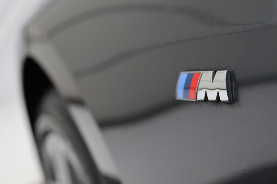 BMW 1-serie 116i High Executive | M Sport | Leder | Stoelverwarming | Carplay | Full LED | Sportstoelen | Navigatie | Climate control | Live Cockpit | Parkeerhulp | Cruise control