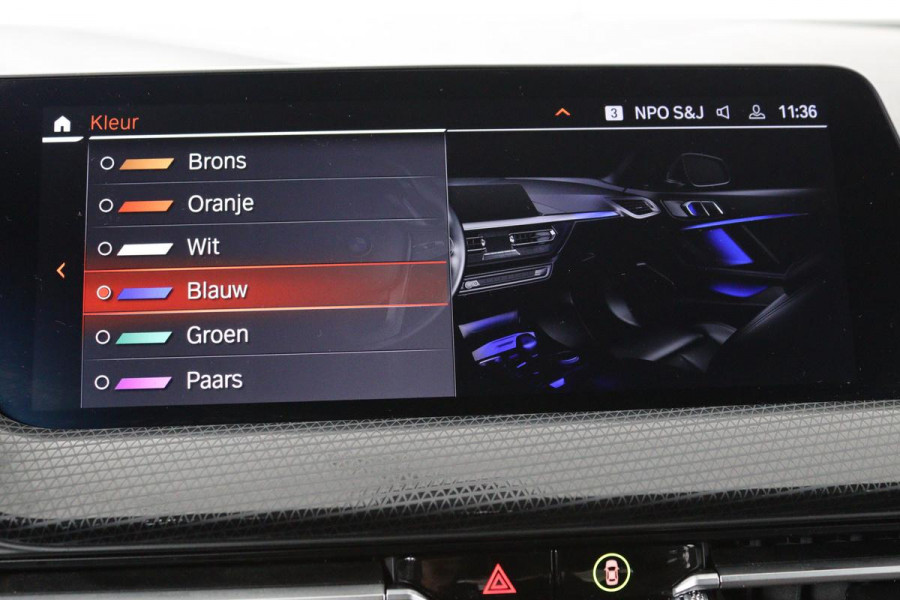 BMW 1-serie 116i High Executive | M Sport | Leder | Stoelverwarming | Carplay | Full LED | Sportstoelen | Navigatie | Climate control | Live Cockpit | Parkeerhulp | Cruise control