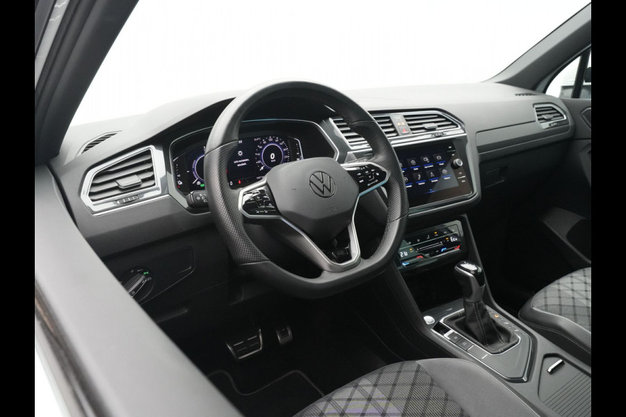 Volkswagen Tiguan 1.4 TSI 245pk eHybrid R-Line Business+ Navigatie Camera Keyless Assistentiepakket 270