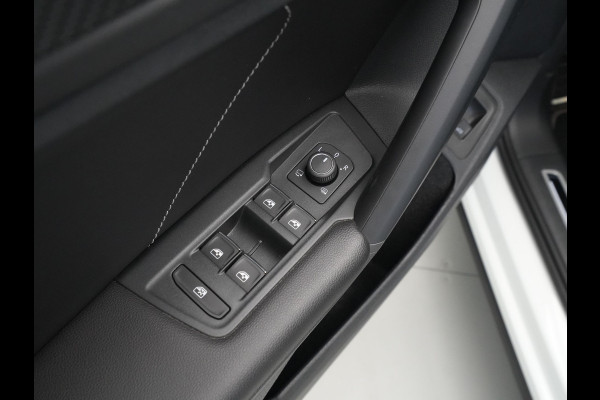 Volkswagen Tiguan 1.4 TSI 245pk eHybrid R-Line Business+ Navigatie Camera Keyless Assistentiepakket 270