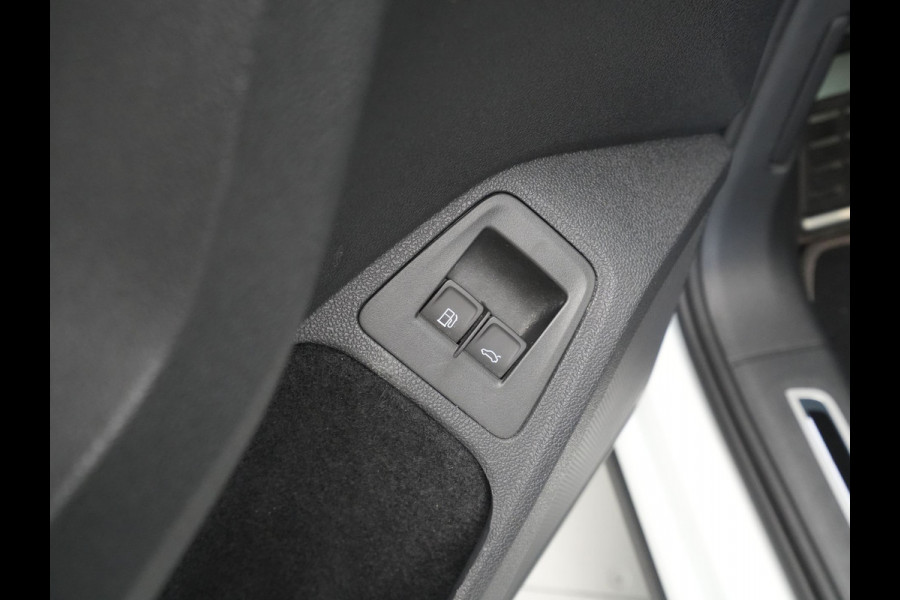 Volkswagen Tiguan 1.4 TSI 245pk eHybrid R-Line Business+ Navigatie Camera Keyless Assistentiepakket 270