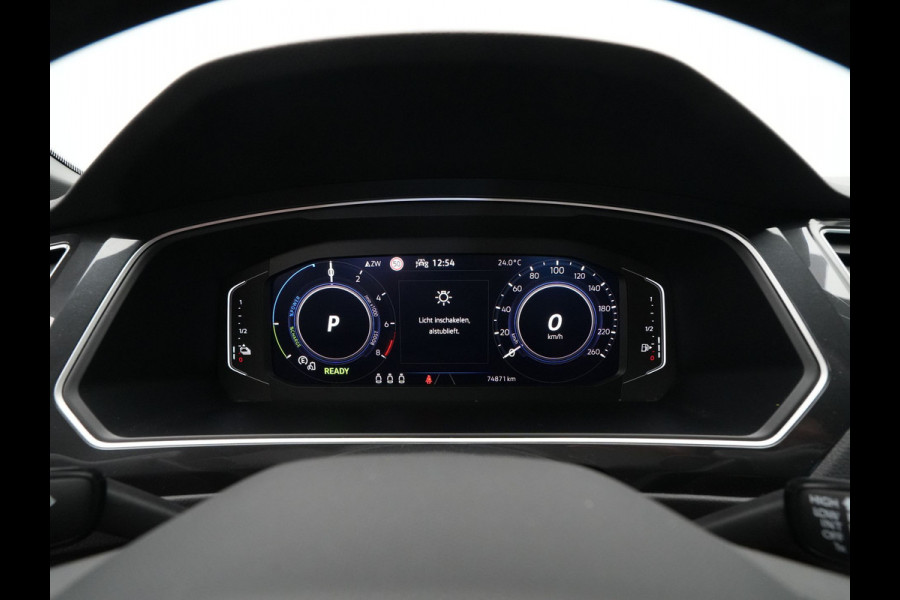 Volkswagen Tiguan 1.4 TSI 245pk eHybrid R-Line Business+ Navigatie Camera Keyless Assistentiepakket 270