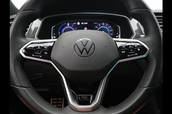 Volkswagen Tiguan 1.4 TSI 245pk eHybrid R-Line Business+ Navigatie Camera Keyless Assistentiepakket 270