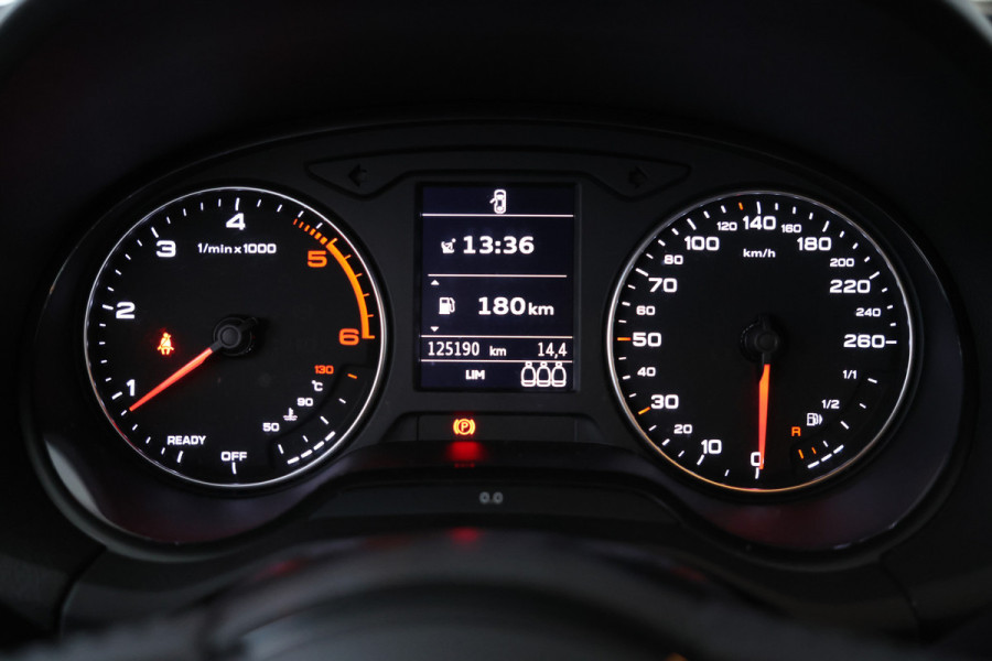 Audi Q2 30 TDI Design Airco, Navigatie, Parkeersensoren, Cruise Control