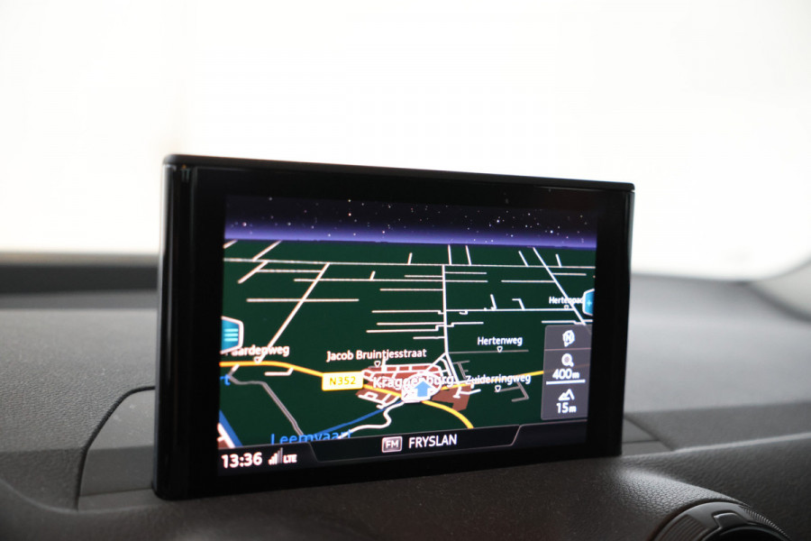 Audi Q2 30 TDI Design Airco, Navigatie, Parkeersensoren, Cruise Control