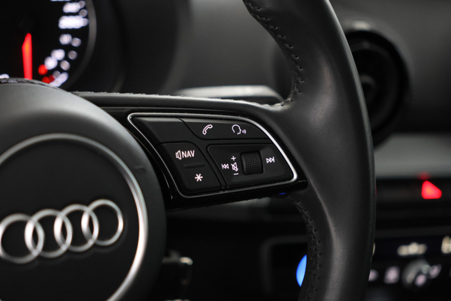 Audi Q2 30 TDI Design Airco, Navigatie, Parkeersensoren, Cruise Control