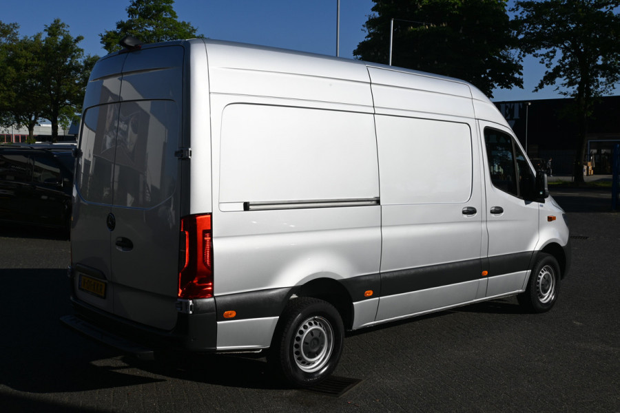 Mercedes-Benz Sprinter 317 CDI L2H2 RWD 360 Graden camera, Geveerde stoel, Navigatie MBUX